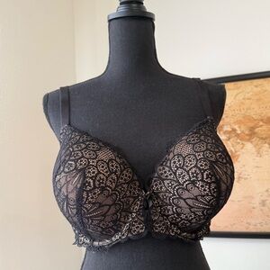 Torrid Curves black lace bra 38DDD